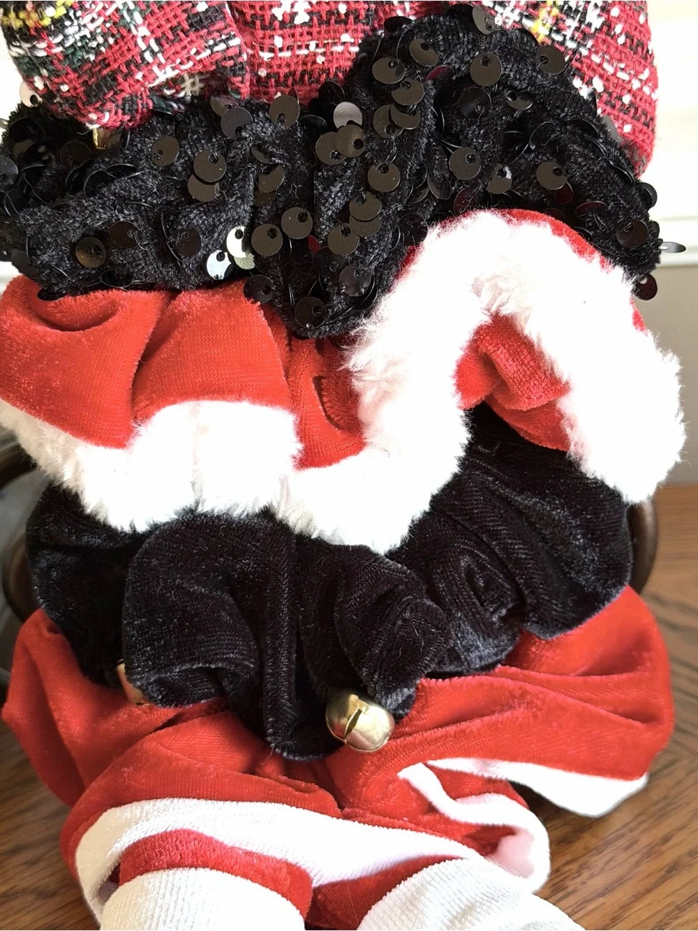 Piper K NEW Christmas Novelty Fabric Scrunchies 5pk Holiday Santa legs